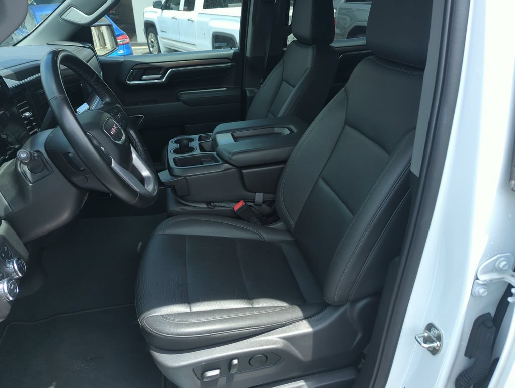 Used 2024 GMC Sierra 1500 SLT AWD/4WD image 11