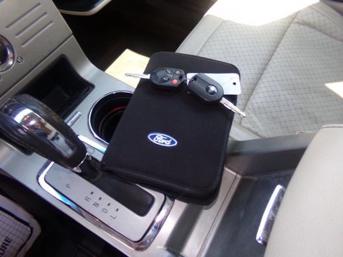 Used 2010 Ford Flex Limited FWD image 58