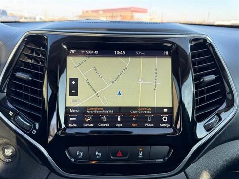 Used 2019 Jeep Cherokee Overland w/ Technology Group image 14