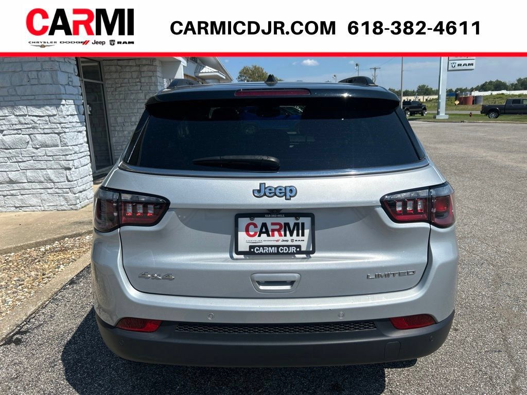 Used 2025 Jeep Compass Limited AWD/4WD image 5