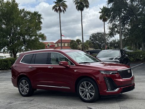 Used 2024 Cadillac XT6 Premium Luxury w/ LPO, Floor Liner Package AWD/4WD image 4