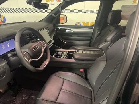 New 2026 Jeep Grand Wagoneer Limited w/ Premium Group II AWD/4WD image 9