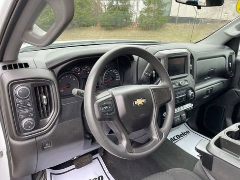 Used 2021 Chevrolet Silverado 1500 Custom image 10