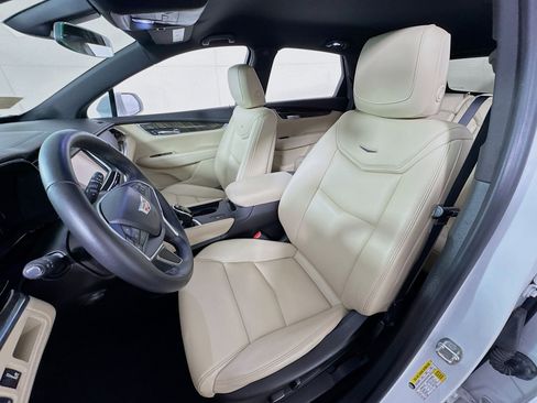 Used 2017 Cadillac XT5 FWD image 13