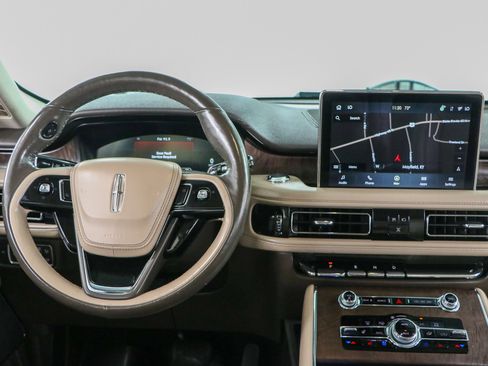 Used 2021 Lincoln Aviator Reserve w/ Equipment Group 201A AWD/4WD image 17