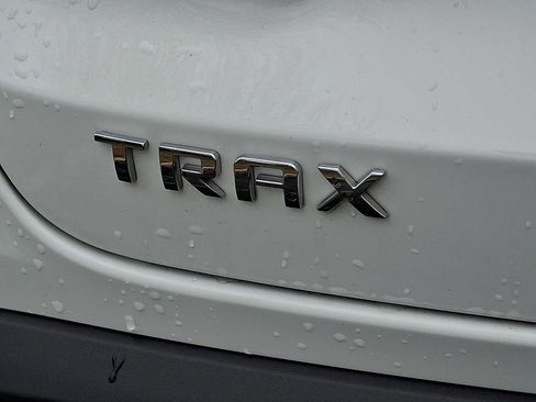 Used 2025 Chevrolet Trax ACTIV w/ Sunroof Package FWD image 28