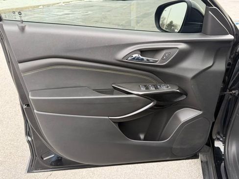 Certified 2024 Chevrolet Trax LT w/ Driver Confidence Package image 27