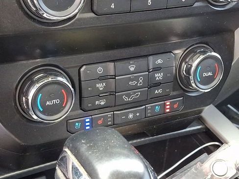 Used 2019 Ford F150 Lariat image 17