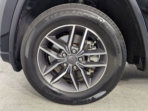 Used 2021 Jeep Grand Cherokee Limited w/ Luxury Group II image 8