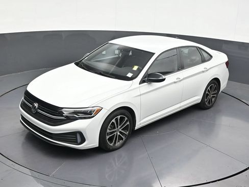Used 2023 Volkswagen Jetta Sport FWD image 18