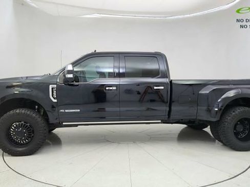 Used 2022 Ford F350 Platinum AWD/4WD image 3