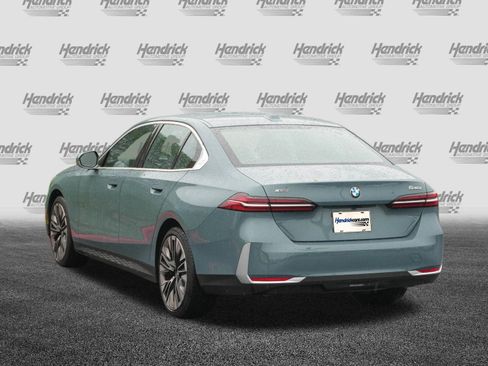 Certified 2026 BMW 540i xDrive image 7