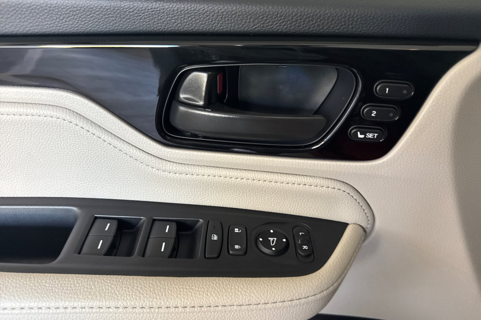 New 2027 Honda Odyssey Touring image 8