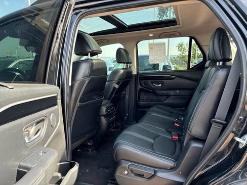 Used 2024 Honda Pilot Touring image 23
