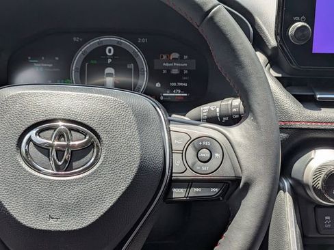 Used 2024 Toyota RAV4 XSE AWD/4WD image 17