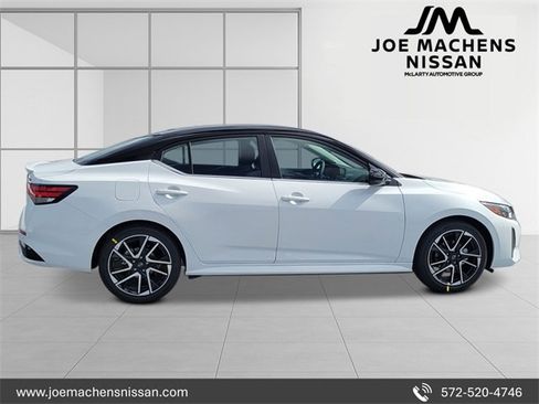 New 2025 Nissan Sentra SR image 7