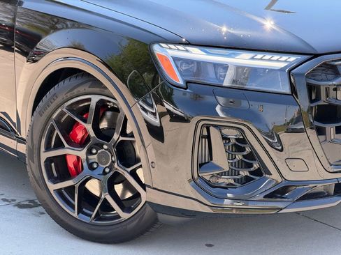 New 2026 Audi SQ7 Prestige AWD/4WD image 38