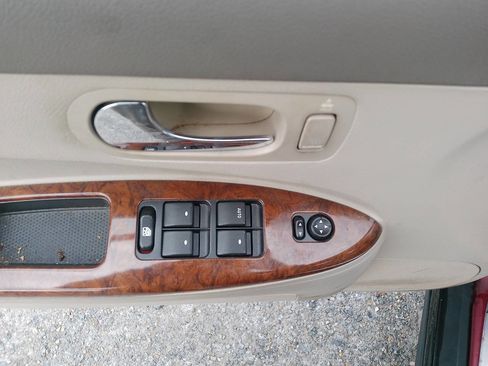 Used 2006 Buick LaCrosse CX image 23