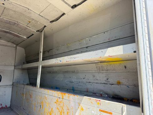 Used 2012 Ford F550 2WD Regular Cab Super Duty image 9