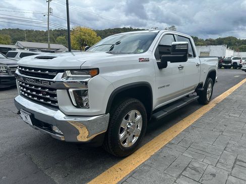 Used 2021 Chevrolet Silverado 2500 LTZ image 4