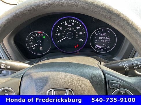 Certified 2019 Honda HR-V LX image 35