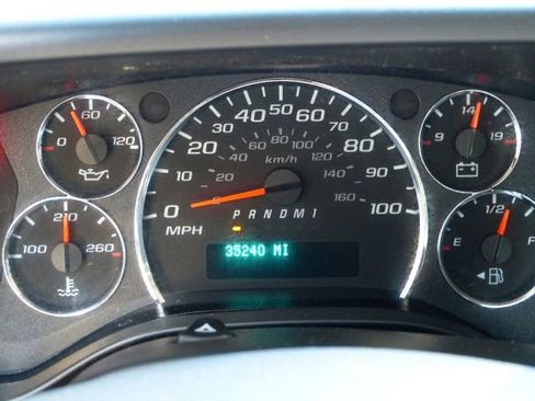 Used 2023 GMC Savana 2500 w/ Driver Convenience Package image 32