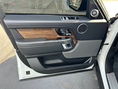 Used 2018 Land Rover Range Rover HSE AWD/4WD image 10