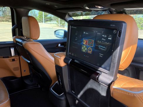 Used 2021 Chrysler Pacifica Pinnacle image 29