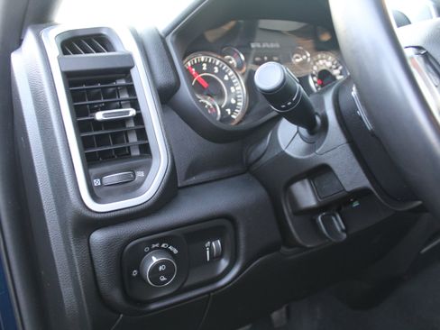 Used 2024 RAM 2500 Big Horn w/ Bed Utility Group image 9