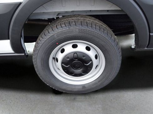 New 2026 Ford Transit 250 148 Medium Roof RWD image 4