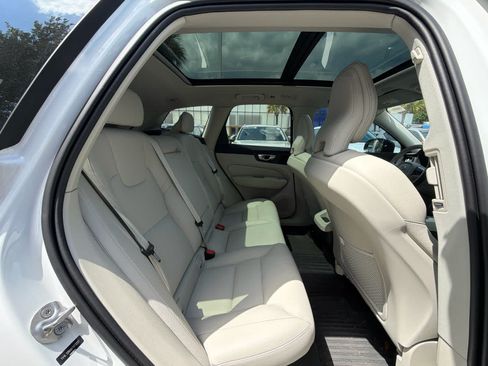 Used 2024 Volvo XC60 B5 Core w/ Protection Package Premier AWD/4WD image 22