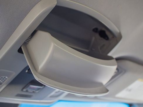 Used 2019 Toyota Camry LE image 29