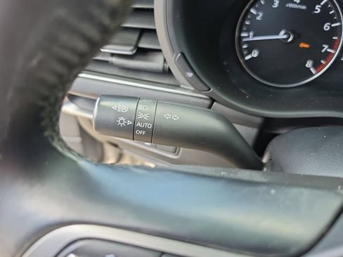 Used 2023 MAZDA MAZDA3 s FWD image 22