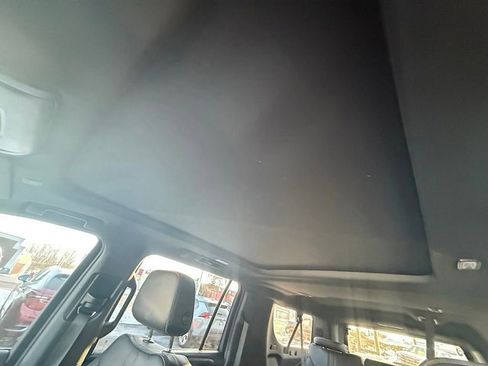 Used 2023 Chevrolet Suburban RST w/ Luxury Package image 36