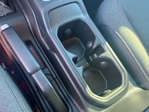 Used 2025 Jeep Wrangler Unlimited Rubicon image 20