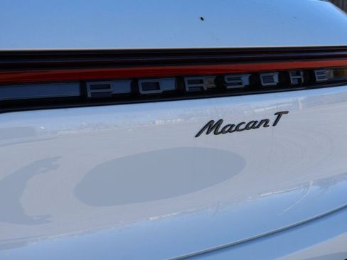 New 2026 Porsche Macan image 6