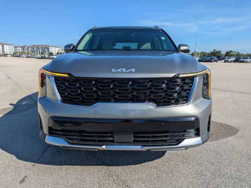 Certified 2026 Kia Sorento EX FWD image 9