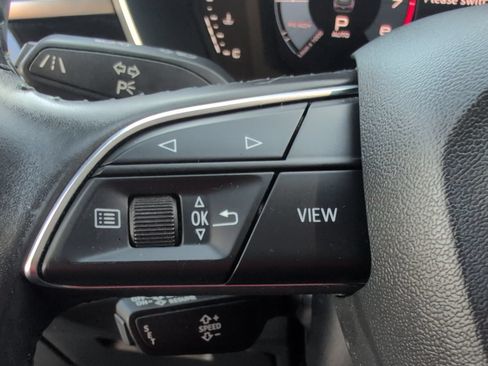 Used 2020 Audi Q3 2.0T Premium w/ Convenience Package AWD/4WD image 18
