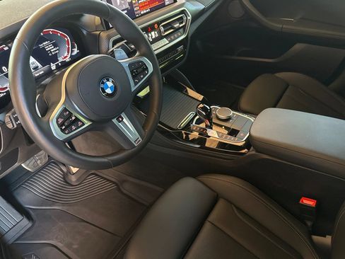 Used 2025 BMW X4 xDrive30i w/ Premium Package AWD/4WD image 11