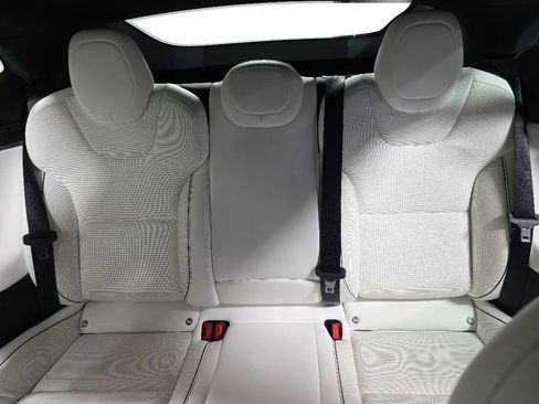 Used 2022 Tesla Model S Plaid image 12