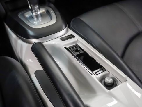 Used 2012 Porsche Cayman R image 31