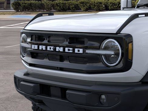 New 2026 Ford Bronco Outer Banks w/ Sasquatch Package AWD/4WD image 19