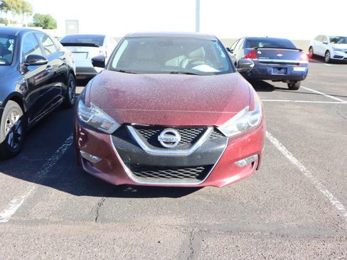 Used 2018 Nissan Maxima Platinum image 2
