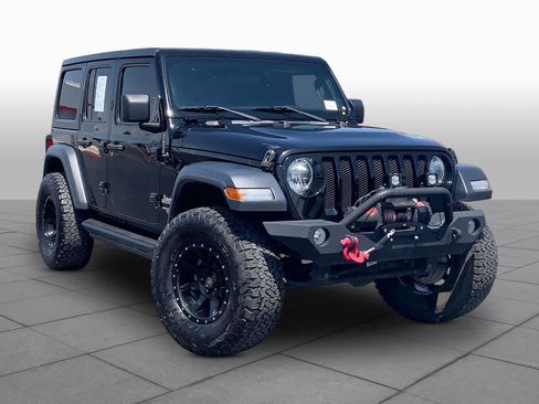 Used 2019 Jeep Wrangler Unlimited Sport S AWD/4WD image 3