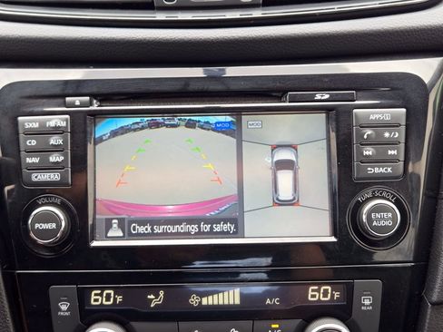 Used 2017 Nissan Rogue SV w/ SV Premium Package FWD image 12