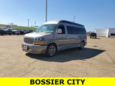 Used 2022 GMC Savana 2500 Extended w/ Enhanced Convenience Package image 3