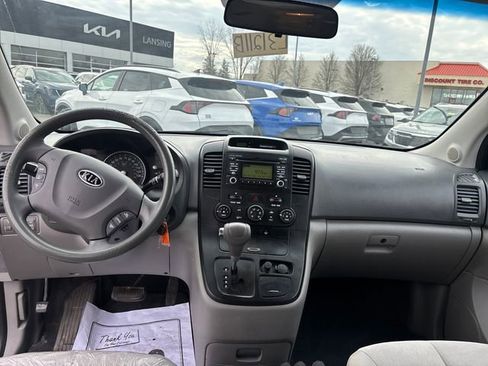 Used 2011 Kia Sedona LX image 12