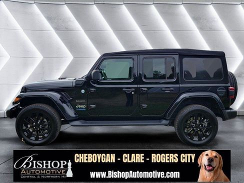 Used 2021 Jeep Wrangler Unlimited Sahara w/ Cold Weather Group image 13
