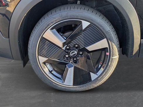 New 2026 Nissan Kicks SV AWD/4WD image 10