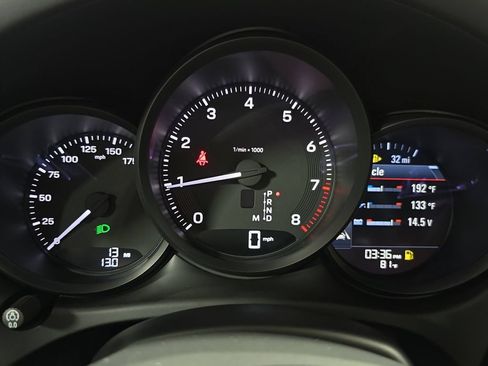 Certified 2025 Porsche Macan AWD/4WD image 15